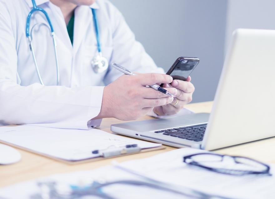  春風(fēng)吹暖銀發(fā)經(jīng)濟，華廣瑞特助力慢病管理從“質(zhì)變”走向“智變”